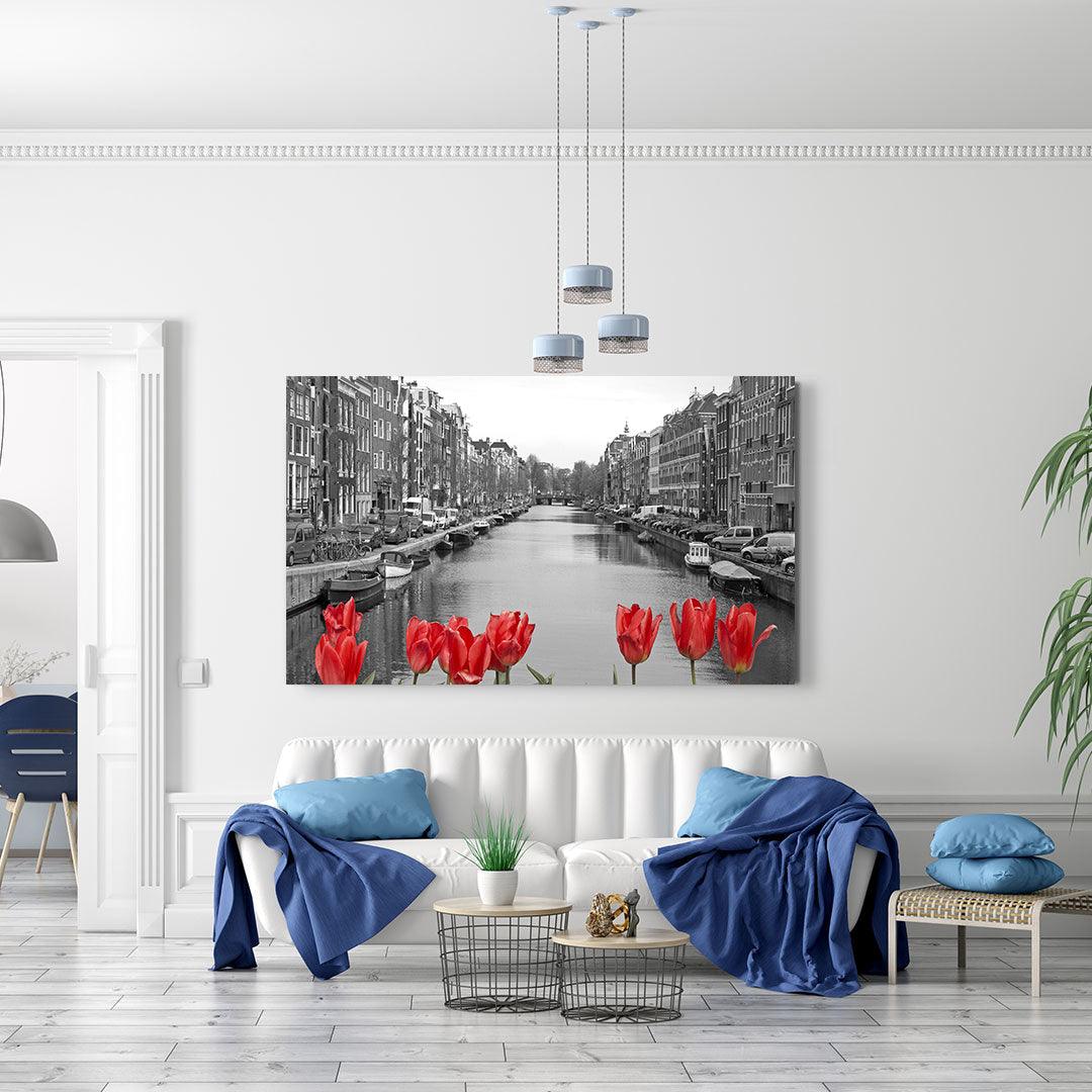 Tablou Canvas - Lalele rosii in Amsterdam