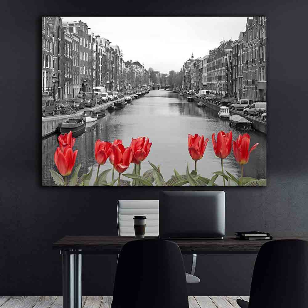 Tablou Canvas - Lalele rosii in Amsterdam